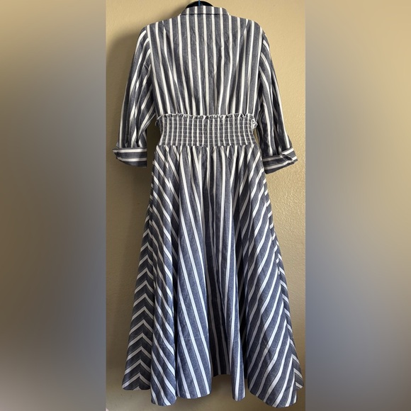 Eliza J Black and White Fit and Flare Dress with Pleated Skirt Size 12 - Picture 3 of 8